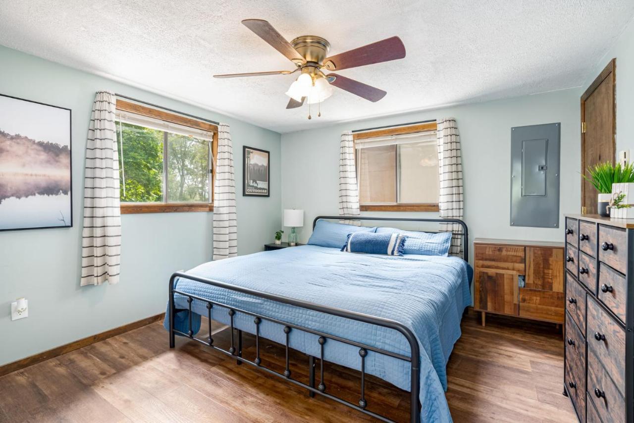 Quaint Loft Cabin W Hot Tub, Firepit, Deck & Grill Hedgesville Exterior foto