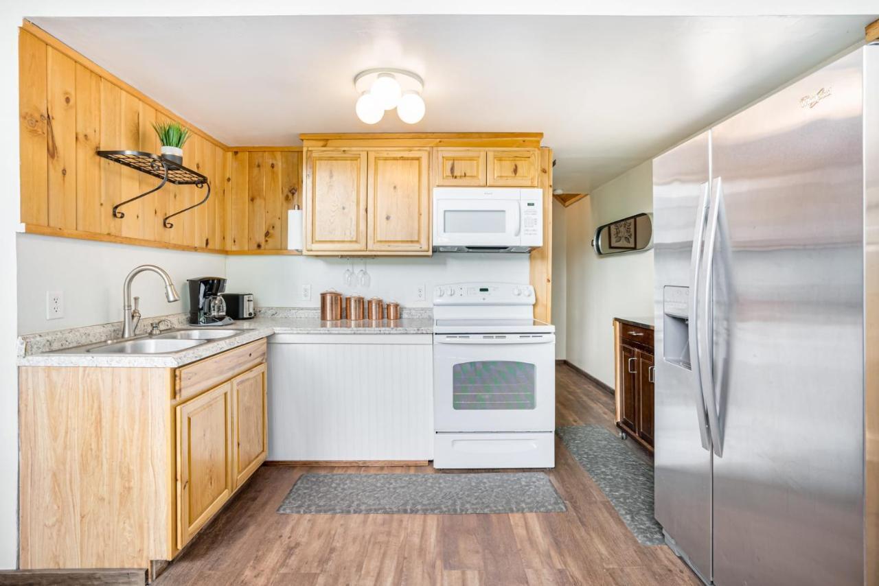 Quaint Loft Cabin W Hot Tub, Firepit, Deck & Grill Hedgesville Exterior foto
